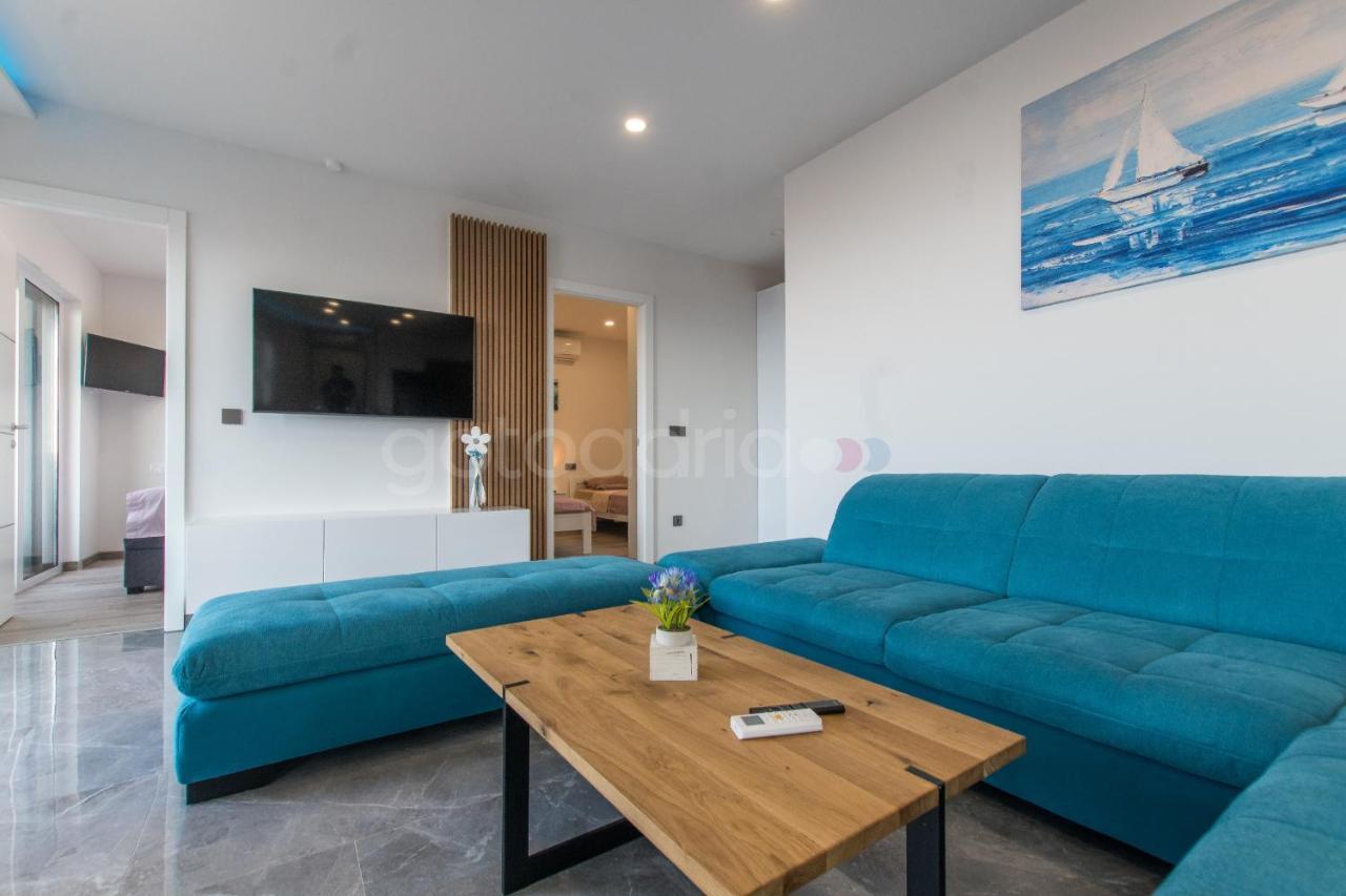 Seashell - Luxury Seaview Apartments Макарска Екстериор снимка