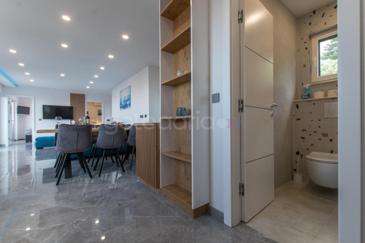 Seashell - Luxury Seaview Apartments Макарска Екстериор снимка